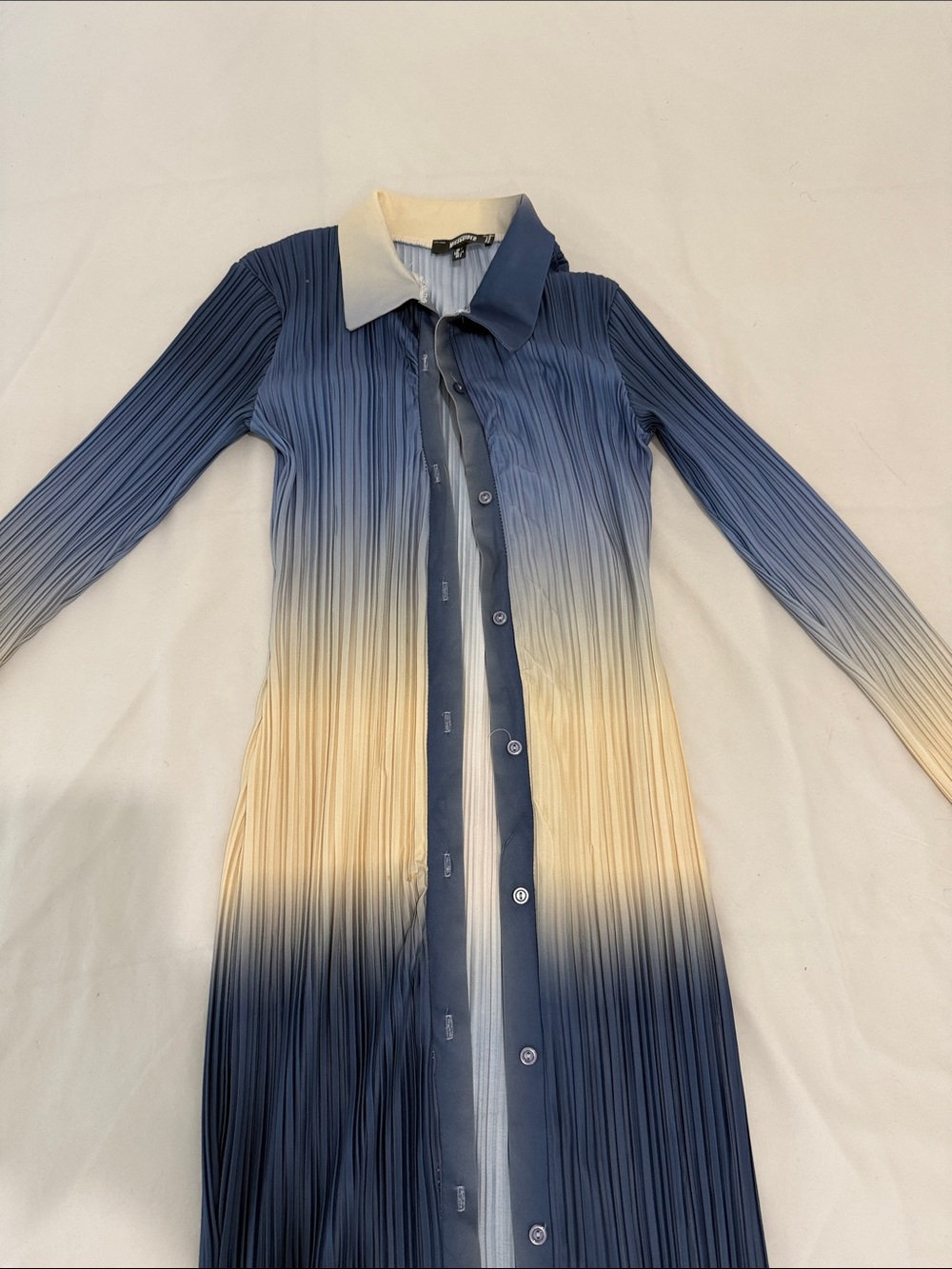 Missguided Ombre Pleated Long Sleeve Shirt Dress in Blue and cream